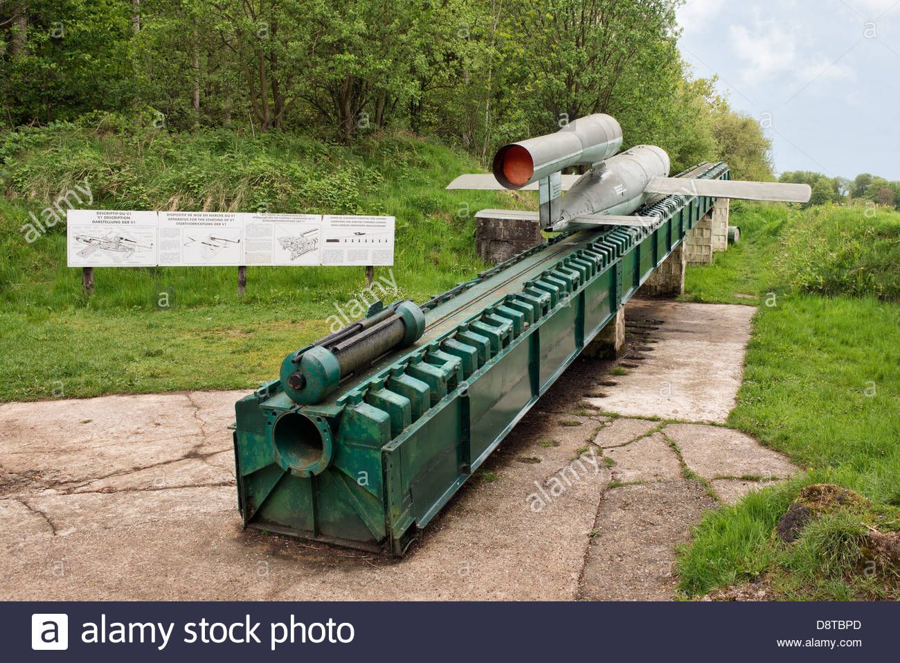 a-v1-rocket-on-the-launch-ramp-at-ardouval-normandy-france-D8TBPD.jpg