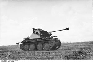 300px-Bundesarchiv_Bild_101I-022-2949-28,_Russland,Jagdpanzer__Marder.jpg